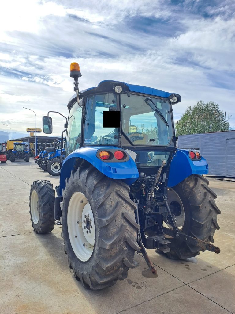 5. Celma Piacente New Holland Mod. T4.65 Power Star Usato In Vendita A Lamezia Terme